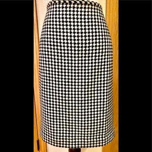 Ann Taylor wool houndstooth-print pencil skirt